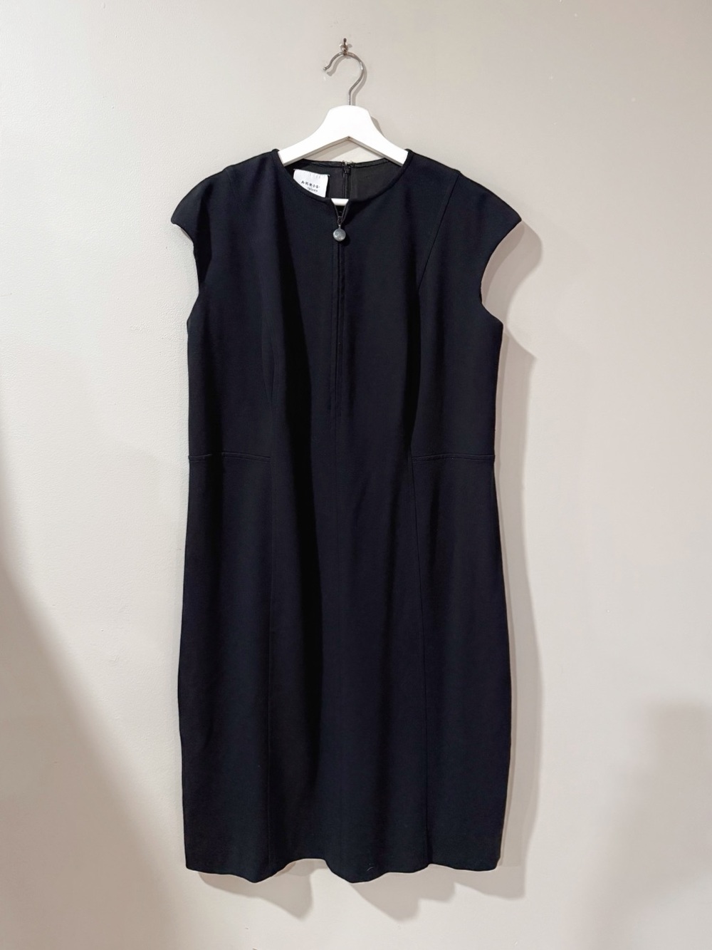 Akris Punto Women's 16 Black Cap Sleeve Zip Sheath Dress Quiet Luxury Office - Picture 2 of 10